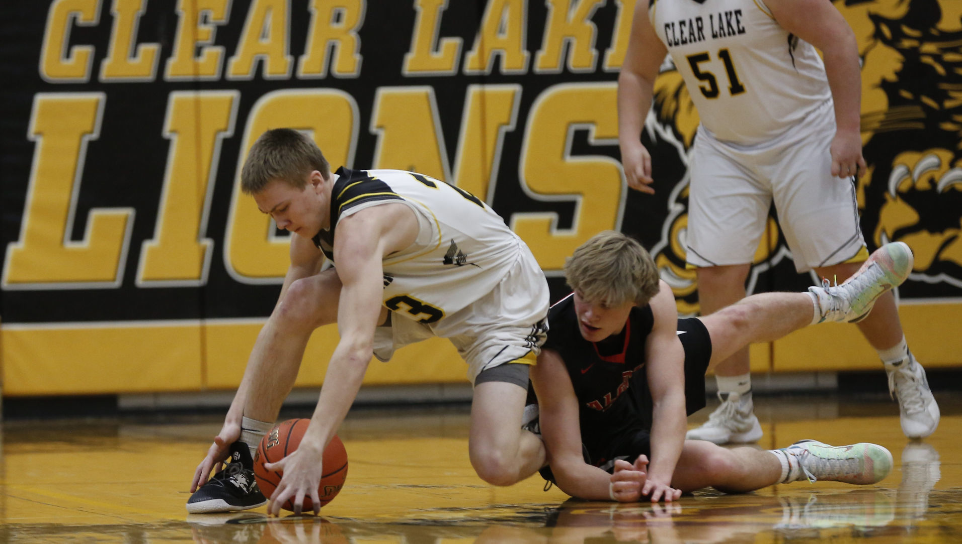 BBBall Clear Lake vs. Algona 3